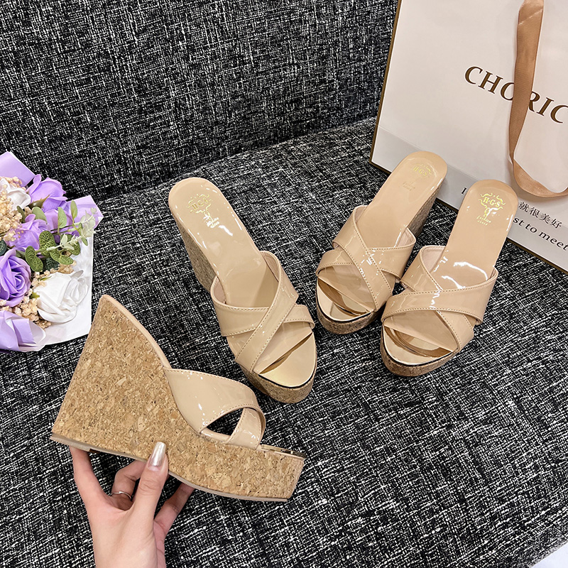 2026 New Bohemian Beach Wedge Sandals for Women Summer Citywalk Slippers with Strap Decor