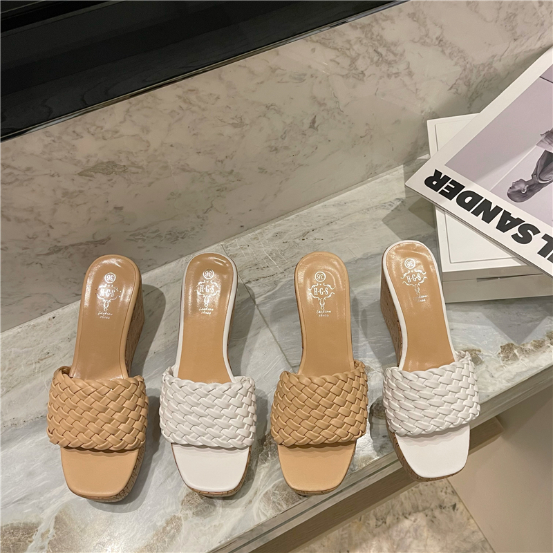 2026 Summer New Women's Platform Wedge Sandals Slippers for Petite, Fashionable Outdoor Toe-Out Solid Color One-Strap Trendy