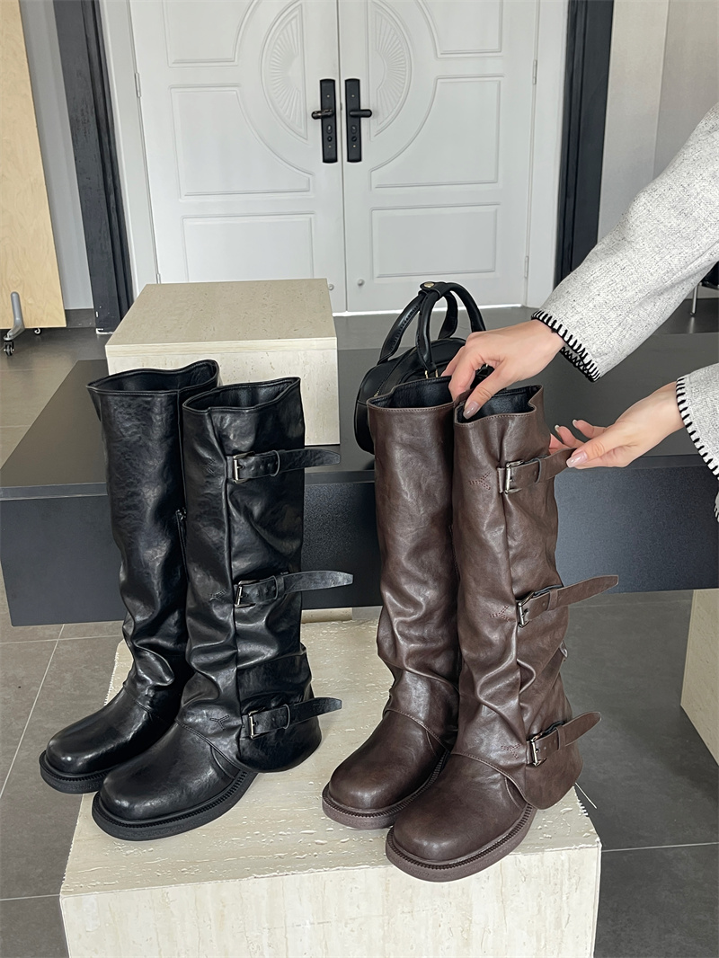 Natural Curl Thick Sole Belt Buckle Boots for Women Pleated Soft Leather Round Toe High Tube Stacked Boots High Tube Riding Boots