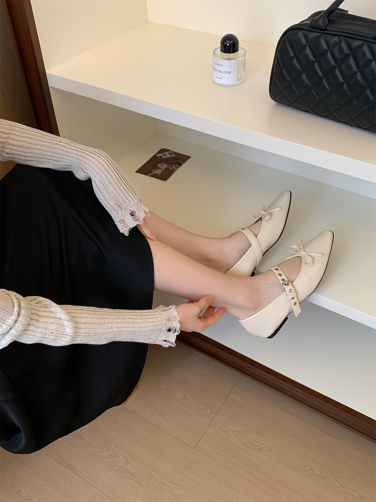 Women's Flat Ballet Shoes 2026 Autumn New French Style Shallow Mouth Soft Sole Bow Retro Mary Jane Shoes - Image 3
